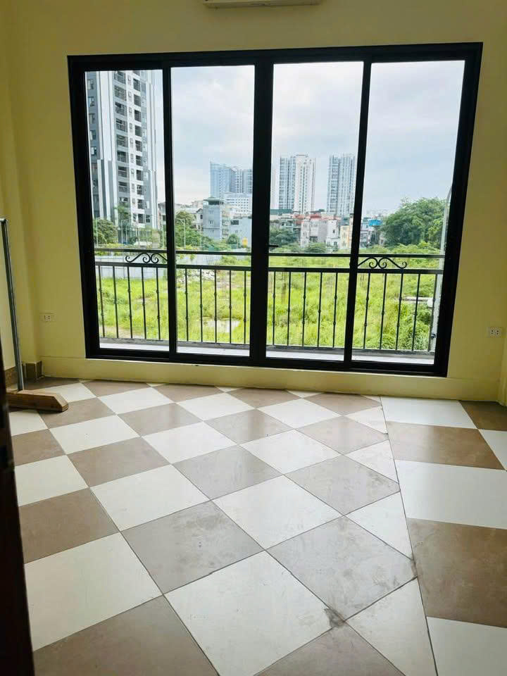 Cho thuê nhà Minh Khai ngõ 435, 45m2 3.5 tầng, 3 ngủ, 3 WC, 13 Triệu VP, ở 6 người - Ảnh 1